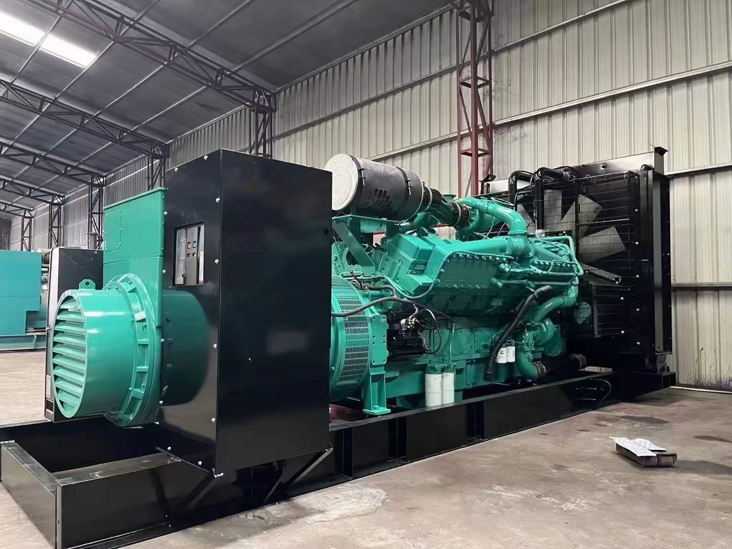 雅江如何降低 800kW 柴油发电机输出电流的波动？